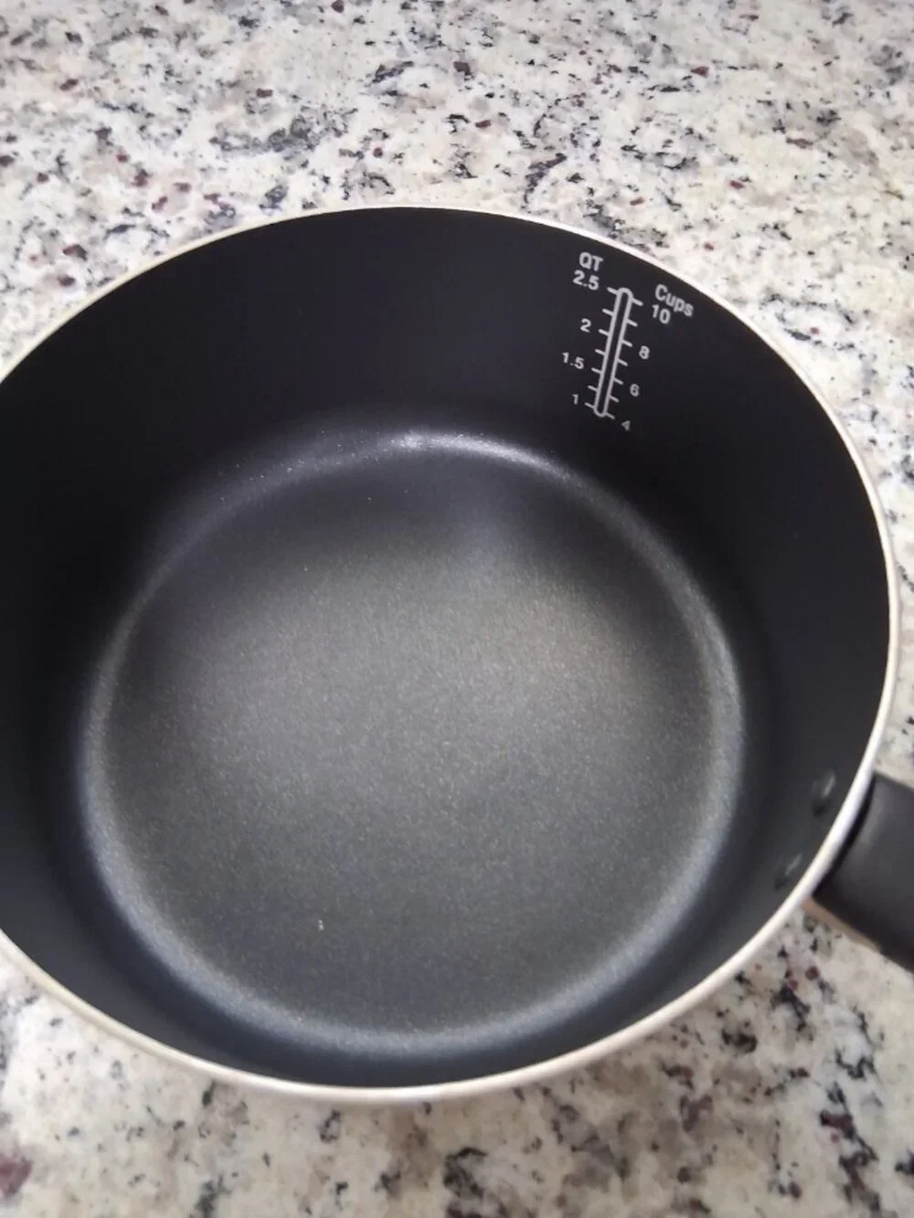 T-fal Heat Mastery Non-Stick Saucepan Black measurements inside pan 2.5 qt
